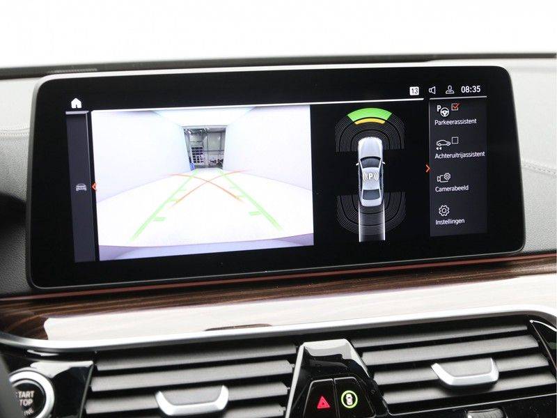 BMW 5 Serie 520i High Exe Luxuryline afbeelding 17