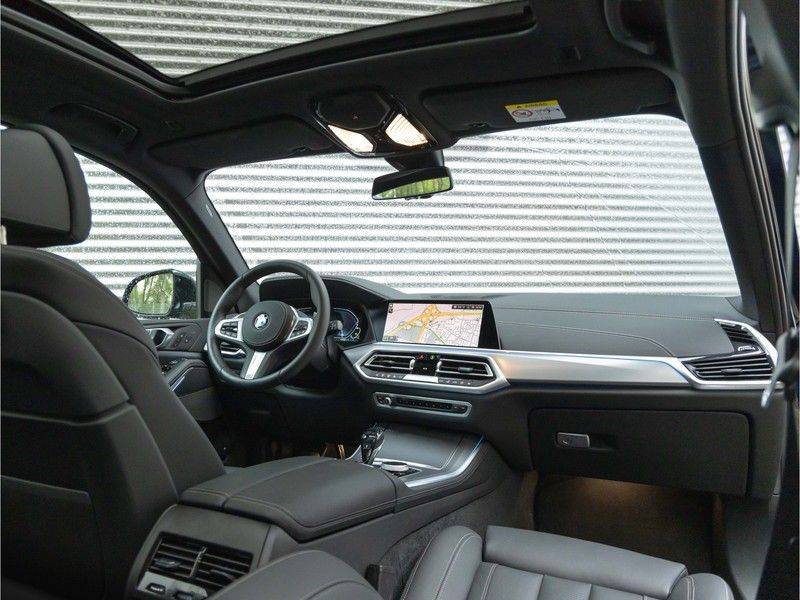 BMW X5 xDrive45e M-Sport - Panorama - Harman Kardon - Camera afbeelding 3