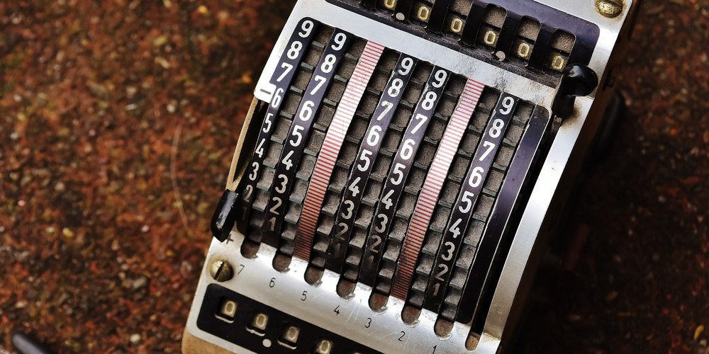 An old calculator (resulta 7)