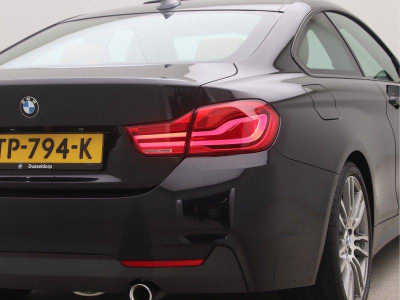 BMW 4 Serie Coupé 440i High Executive M-Sport afbeelding 24