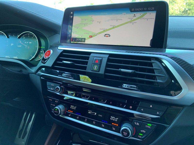 BMW X3 M Competition M-drivers Package + Carbon Inleg + Stoelverwarming/koeling + Head Up + Adaptive Cruise Control + Tarufo Leder + Draadloos Apple CarPlay afbeelding 9