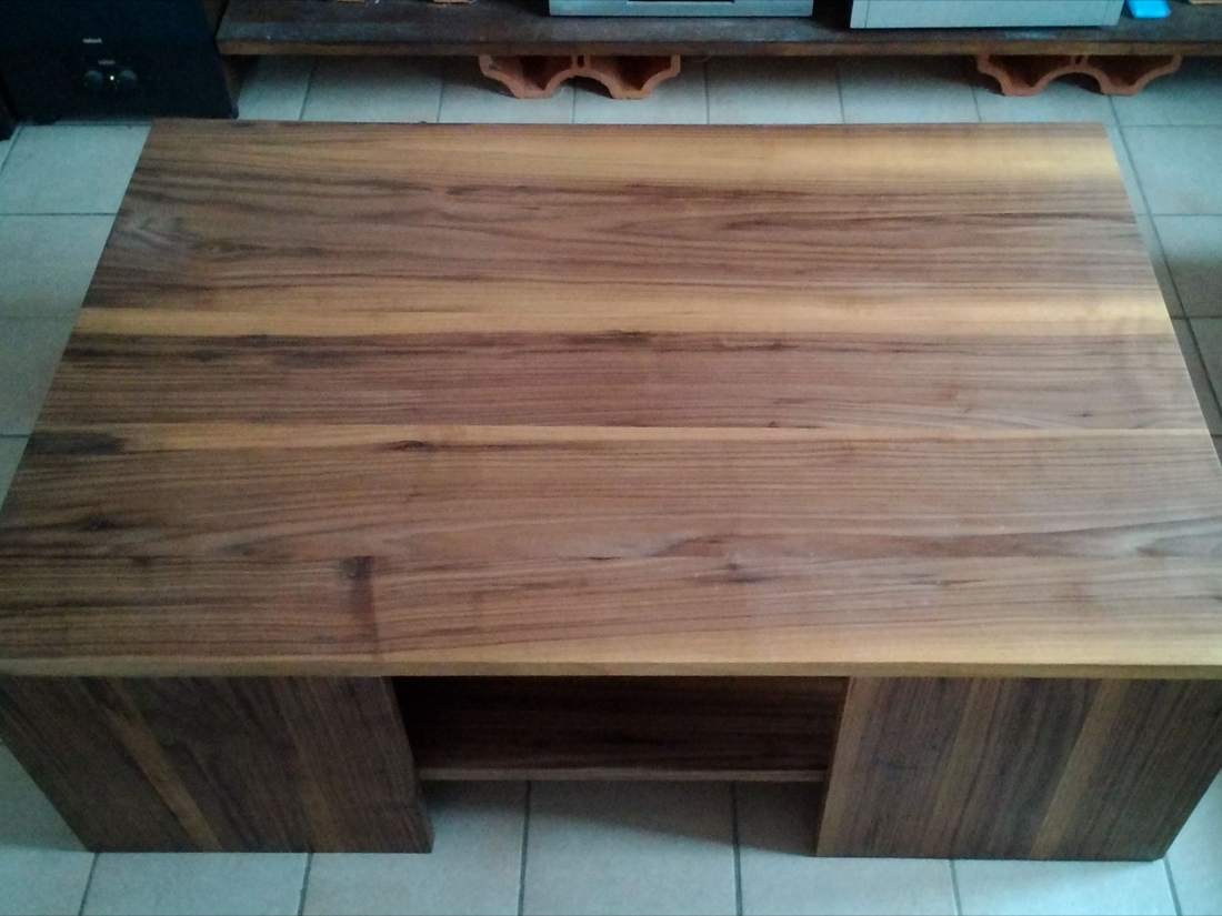 Beschreibung von Wohnzimmertisch