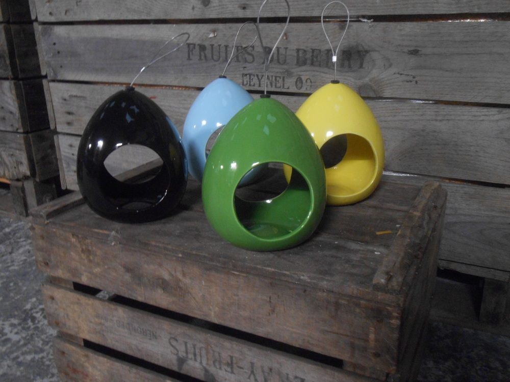 Mangeoires colorées en céramique