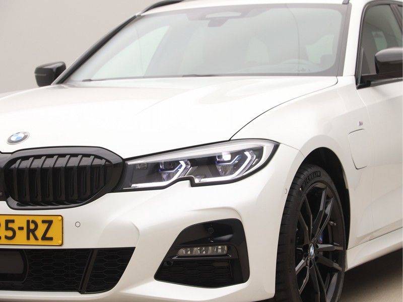 BMW 3 Serie 330e xDrive Touring High Executive afbeelding 24