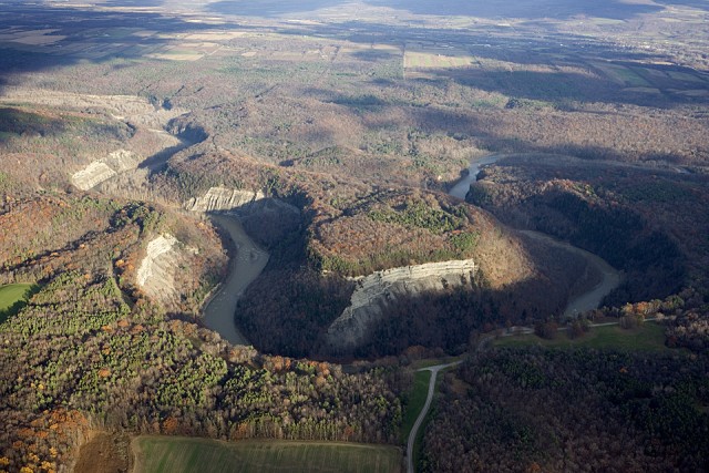 Hecht_Bend_At_Letchworth.sized.jpg