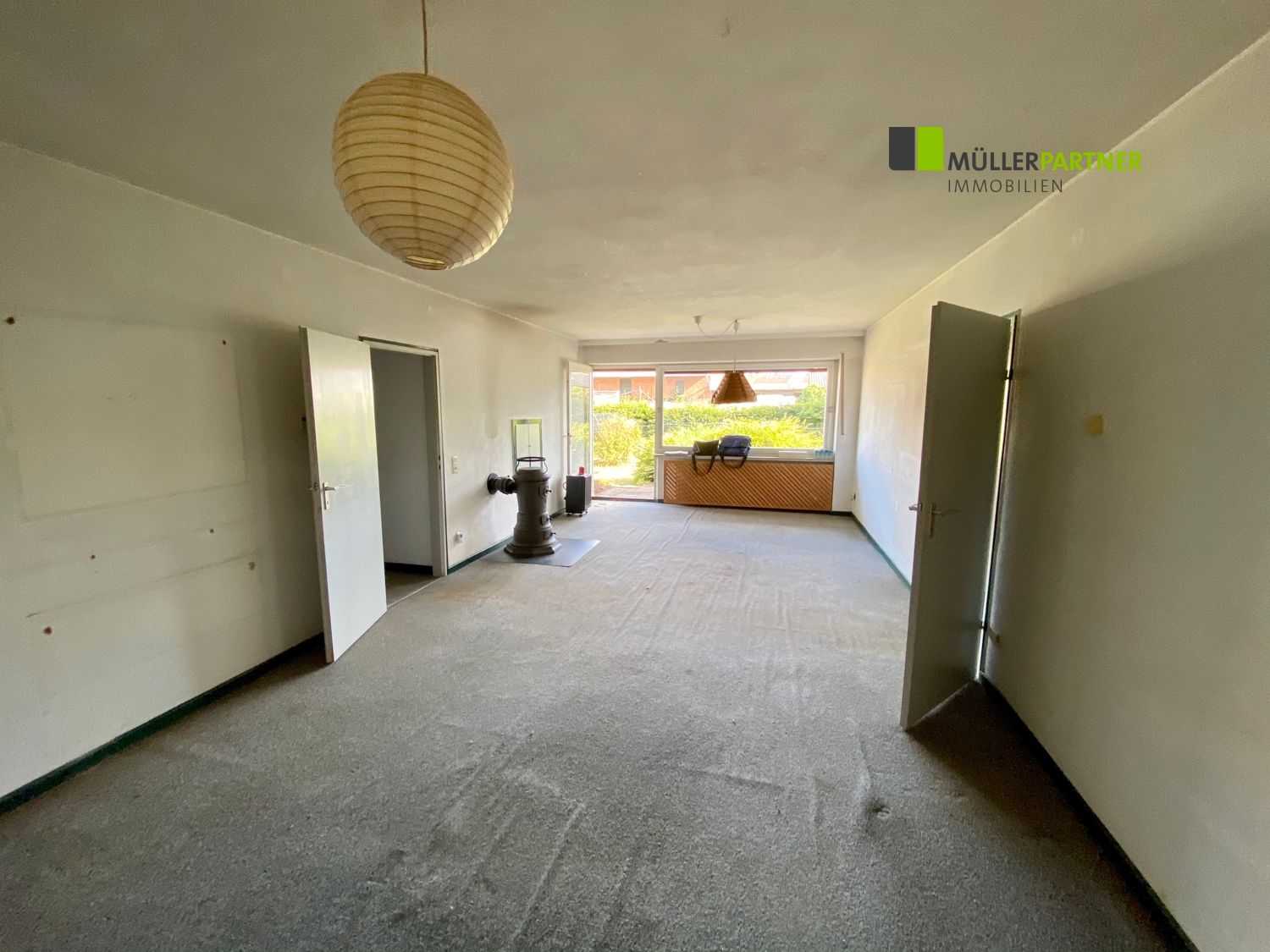 Sanierungsbeduerftiges Ein/Zweifamilienhaus mit Garage in Niederzier/Oberzier
