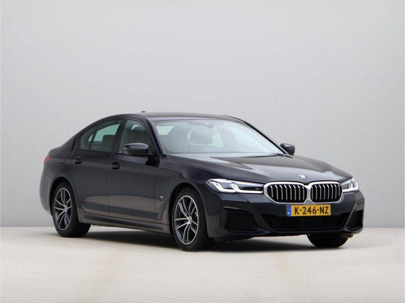 BMW 5 Serie 520i High Exe M-Sport Aut. afbeelding 7