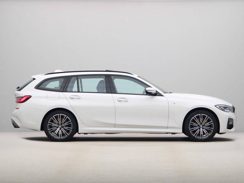 BMW 3 Serie Touring 330e High Executive M-sport afbeelding 8