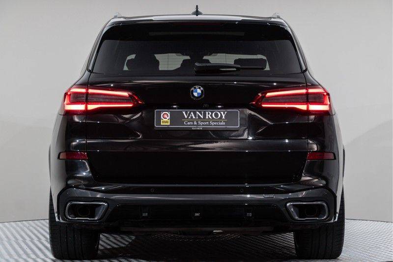 BMW X5 M40i xDrive 340pk Panoramadak VirtualCockpit ShadowLine Sportleder+Memory Head-Up HarmanKardon Luchtvering Laserlicht AmbientLight Keyless Sportuitlaat 22” 360Camera ParkAssist Pdc afbeelding 14