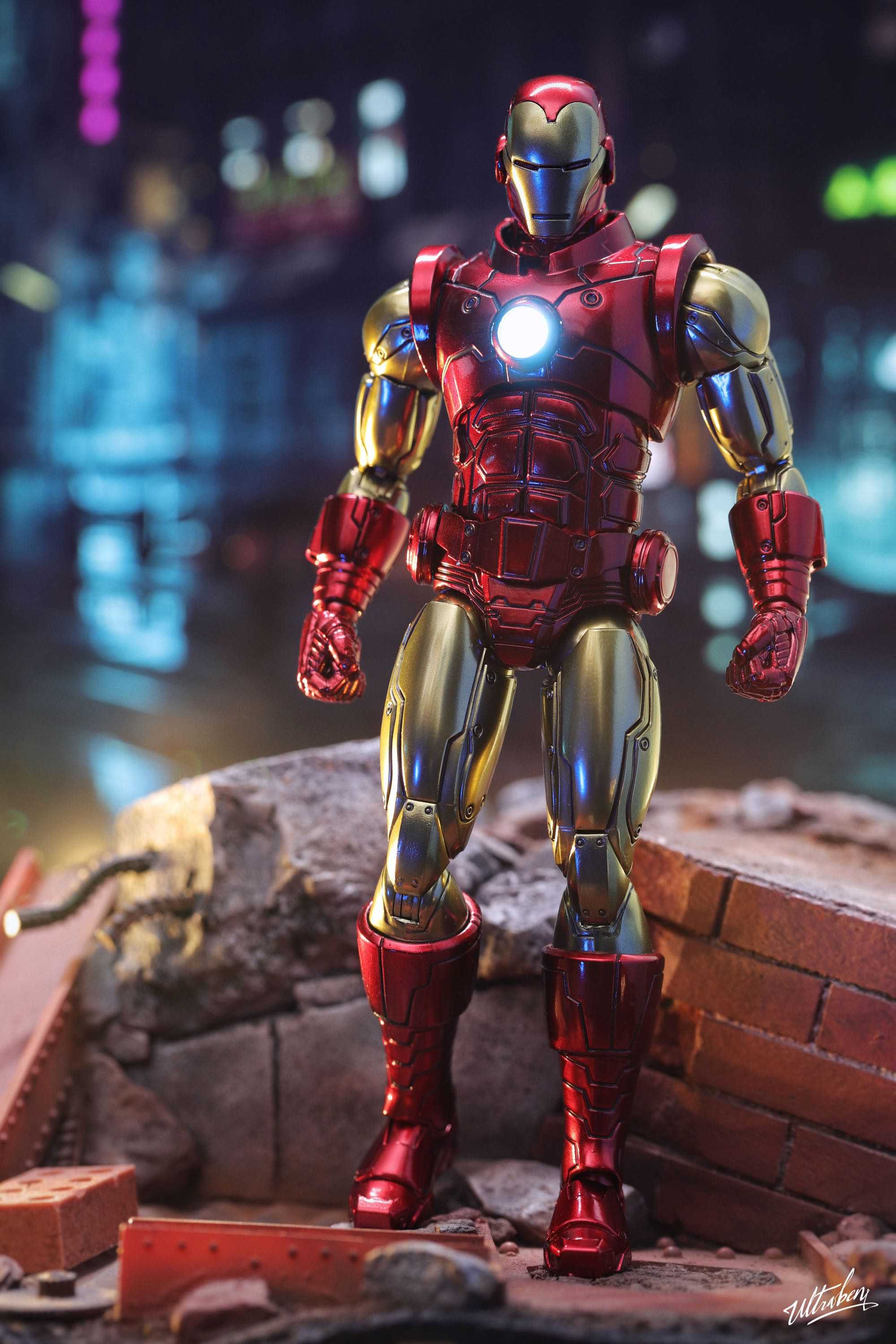 Mezco Iron Man Repaint