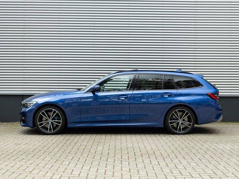 BMW 3 Serie Touring 330i M-Sport - Panorama - Trekhaak - DAB - Harman Kardon afbeelding 7