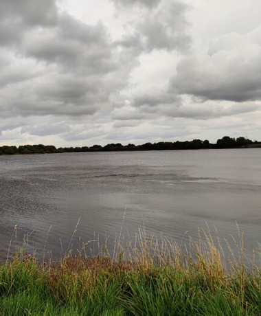 Ardsley Reservoir on a dark overcast day