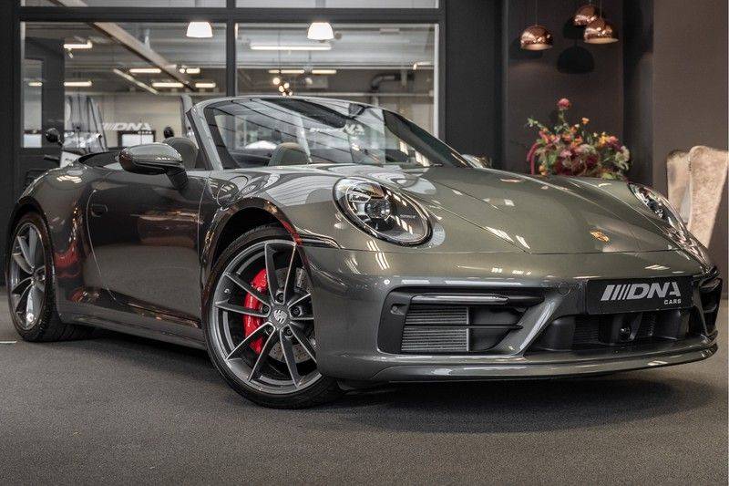 Porsche 911 992 4S Cabrio Unieke Kleurstelling Sport Design Pakket Matrix Carbon 3.0 Carrera 4 S afbeelding 1