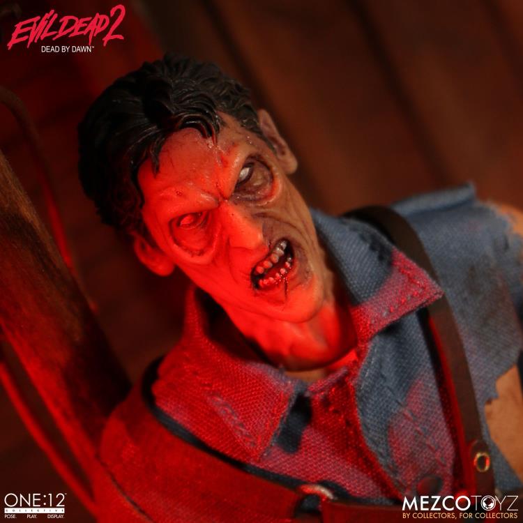 Mezco Toyz Evil Dead 2 One:12 Collective Ash