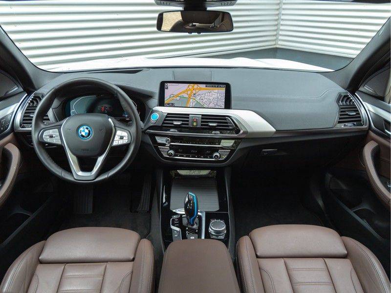 BMW iX3 High Executive - Trekhaak - Direct Beschikbaar! afbeelding 14