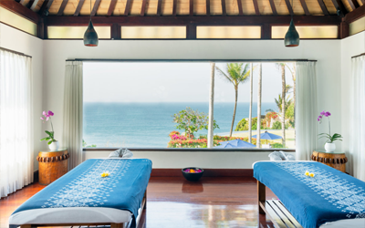 Even at the Vela Spa you won't lose sight over the Indian Ocean.