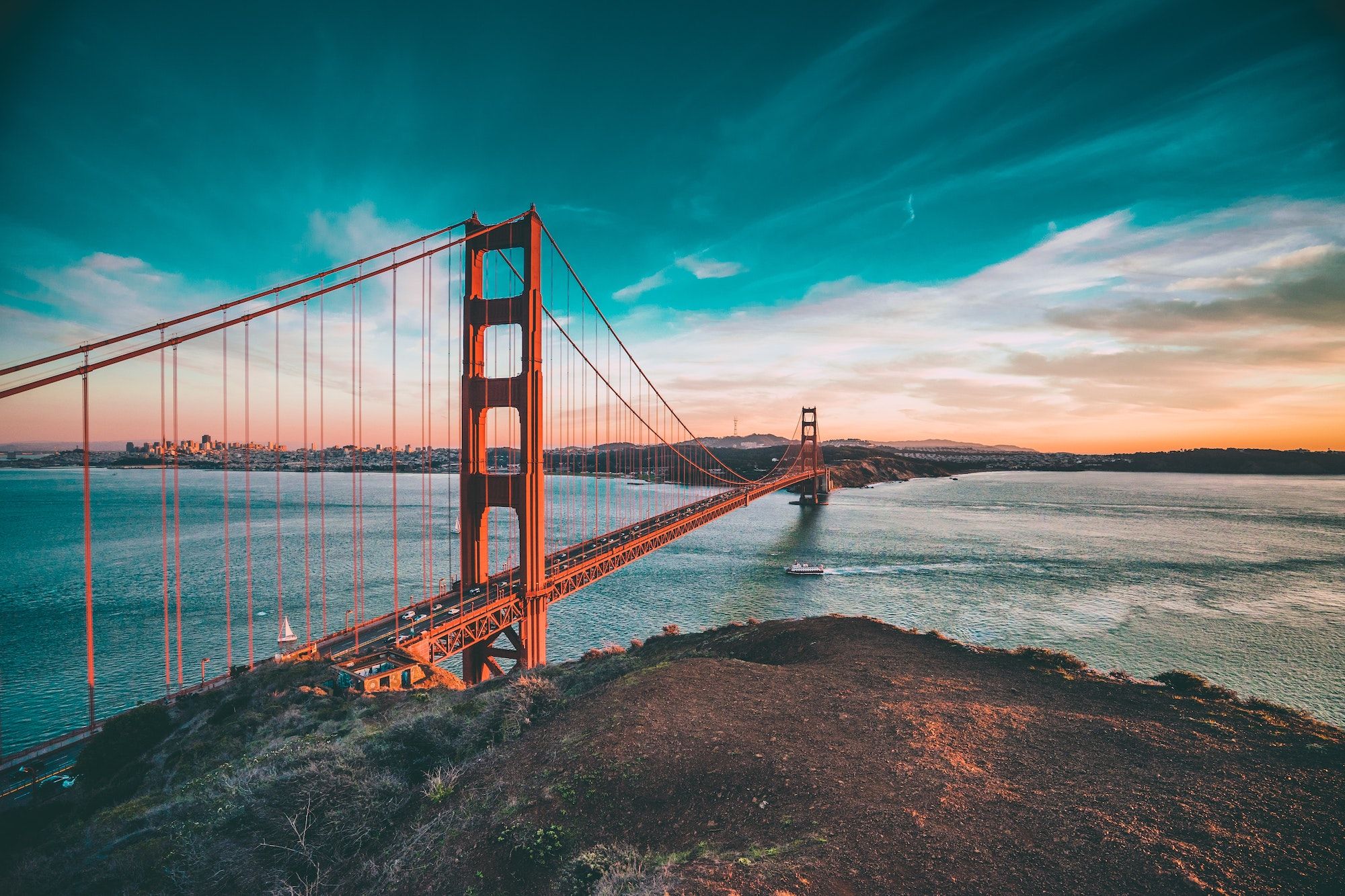 Background image of Golden Gate Bridge during daytime