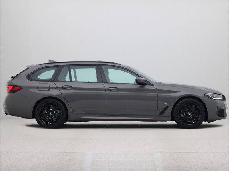 BMW 5 Serie Touring 520i High Executive M-Sport Automaat afbeelding 8