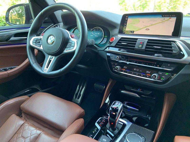 BMW X3 M Competition M-drivers Package + Carbon Inleg + Stoelverwarming/koeling + Head Up + Adaptive Cruise Control + Tarufo Leder + Draadloos Apple CarPlay afbeelding 12