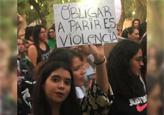 consignas de la marea verde en argentina en pro del aborto