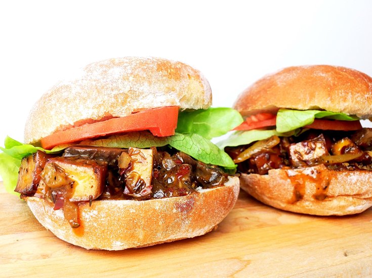 Jamaican Jerk Tofu sandwich