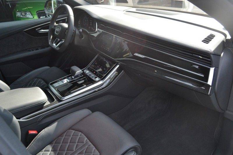 Audi Q8 55 TFSI S-Line / Massage / HuD / B&O Advanced afbeelding 12