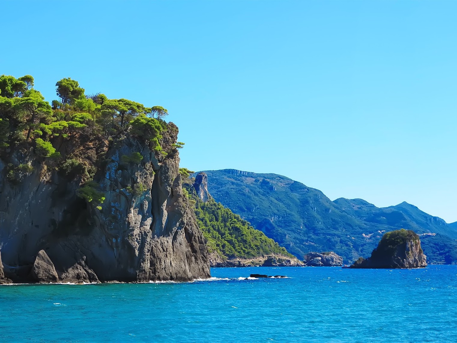 Best Sea View Villas on the Mediterranean Islands