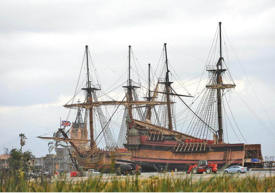 Black Sails pirate ships