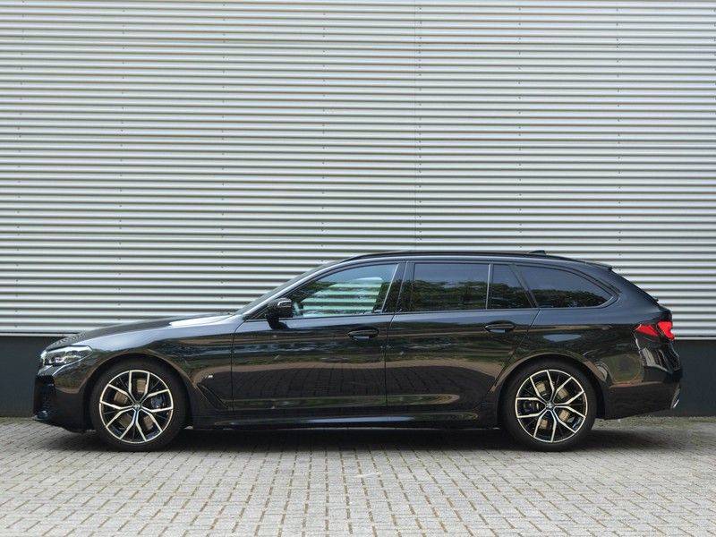 BMW 5 Serie Touring 540i xDrive High Executive - M-Sport - Panoramadak - ACC - Harman Kardon afbeelding 7