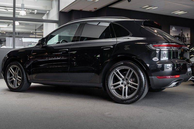 Porsche Macan Luchtvering Pano Leder Dashboard ACC Porsche Exclusive 2.0 Turbo afbeelding 4