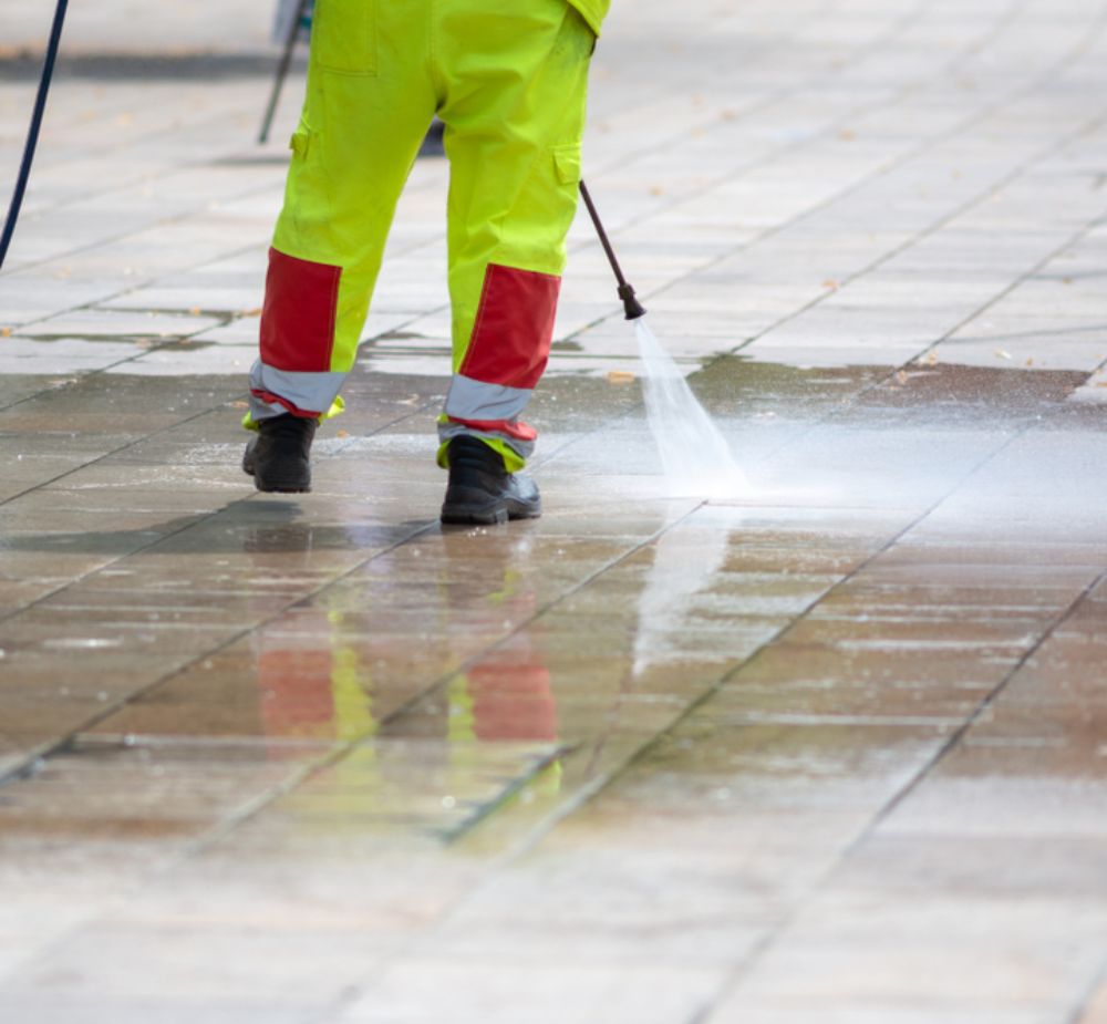 Expert soft washing services in Portland Oregon and surrounding areas by Master Clean Powerwashing.