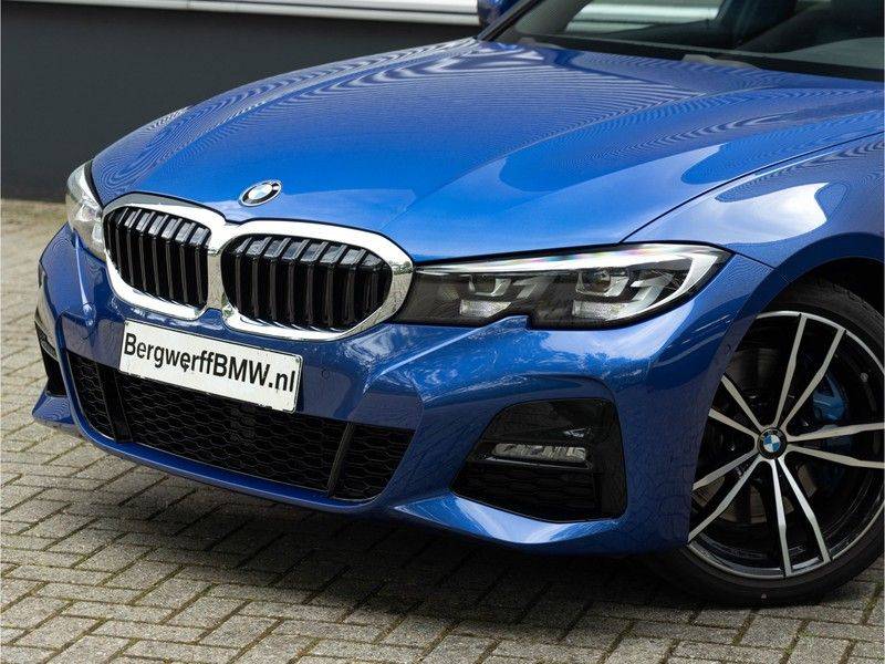 BMW 3 Serie Touring 330i M-Sport - Panorama - Trekhaak - DAB - Harman Kardon afbeelding 8