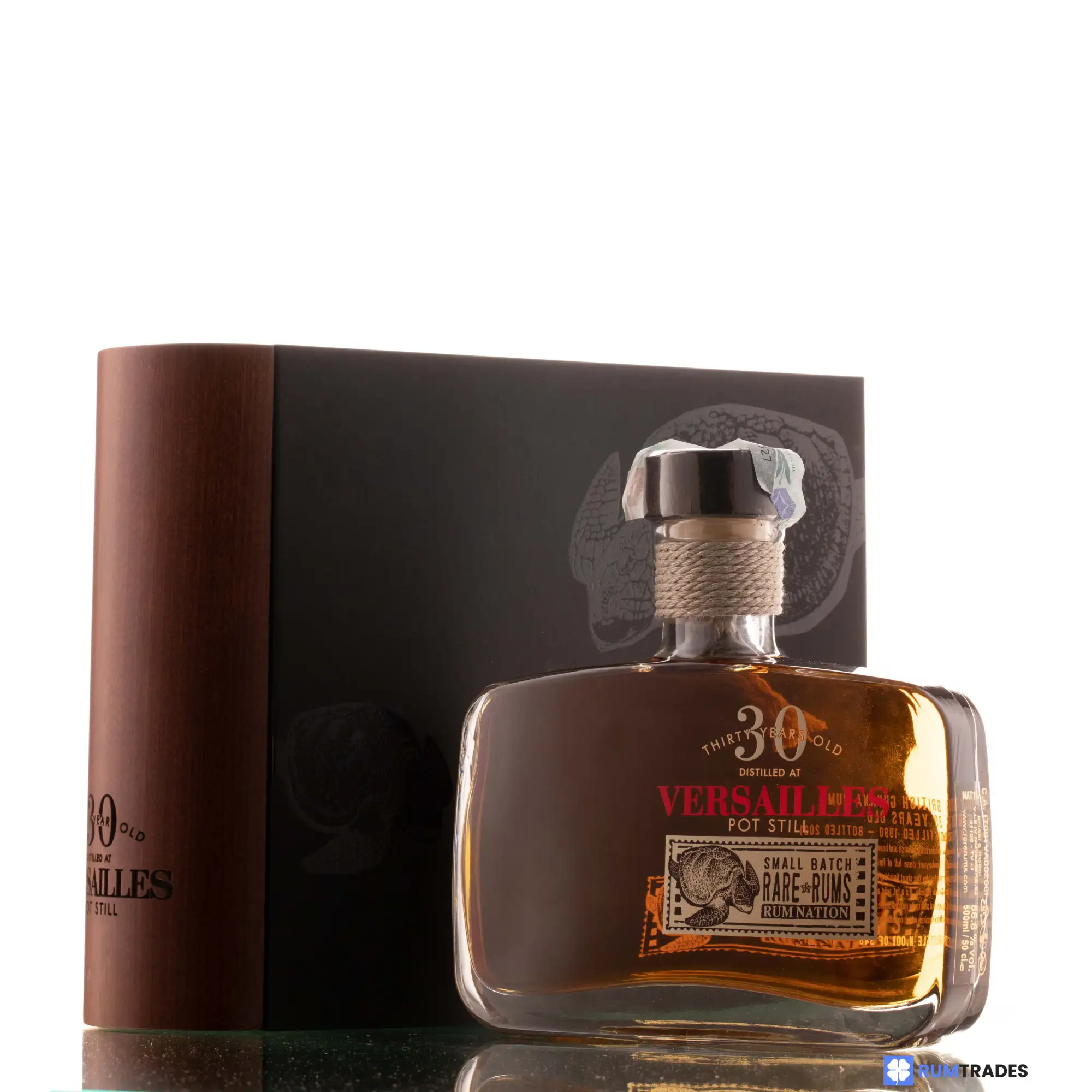 Image of the front of the bottle of the rum Demerara VSG