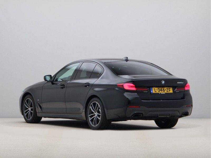 BMW 5 Serie 520d Sedan High Exe M-Sport afbeelding 11