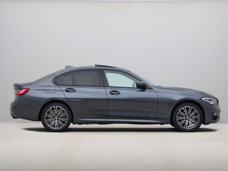 BMW 3 Serie 320e High Exe M-Sport Aut. Hybrid afbeelding 8