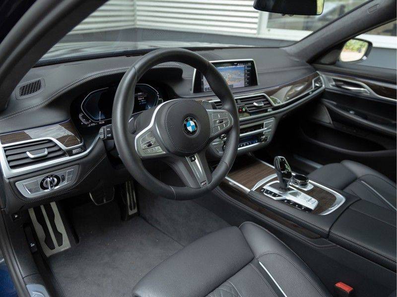 BMW 7 Serie 745e High Executive - M-Sport - Individual - Dak - Stoelventilatie afbeelding 11