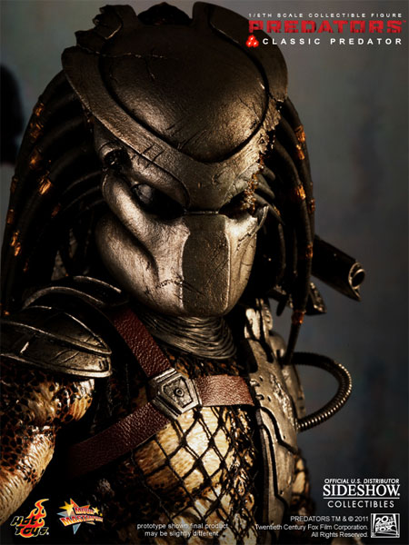 Hot Toys Predator MMS162 Classic Predator 1/6th Scale Collectible Figure