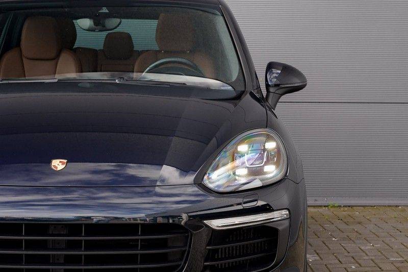 Porsche Cayenne 3.0 D Pano Camera Led Luchtvering 21" afbeelding 14