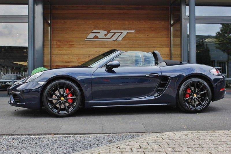 Porsche 718 Boxster S PDK 350pk **Navi/Leder/Verw.stoelen/19inch** afbeelding 2