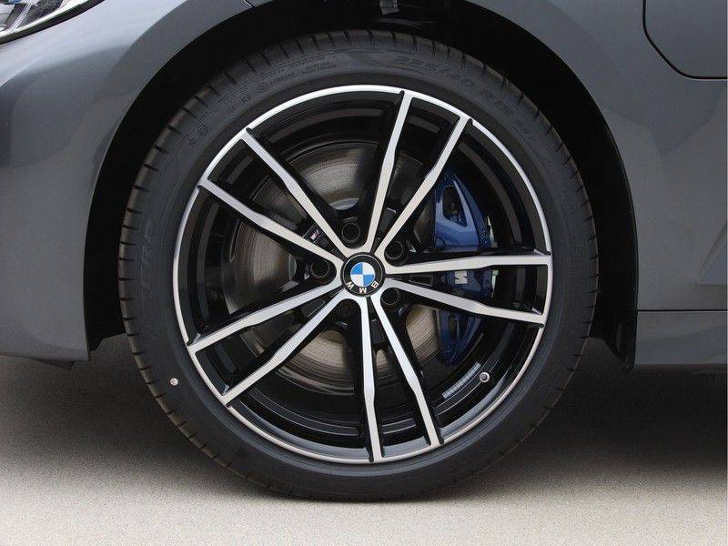 BMW 3 Serie 320e High Exe M-Sport Hybrid afbeelding 21