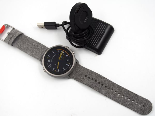 SUUNTO 7 Smartwatch Grau 