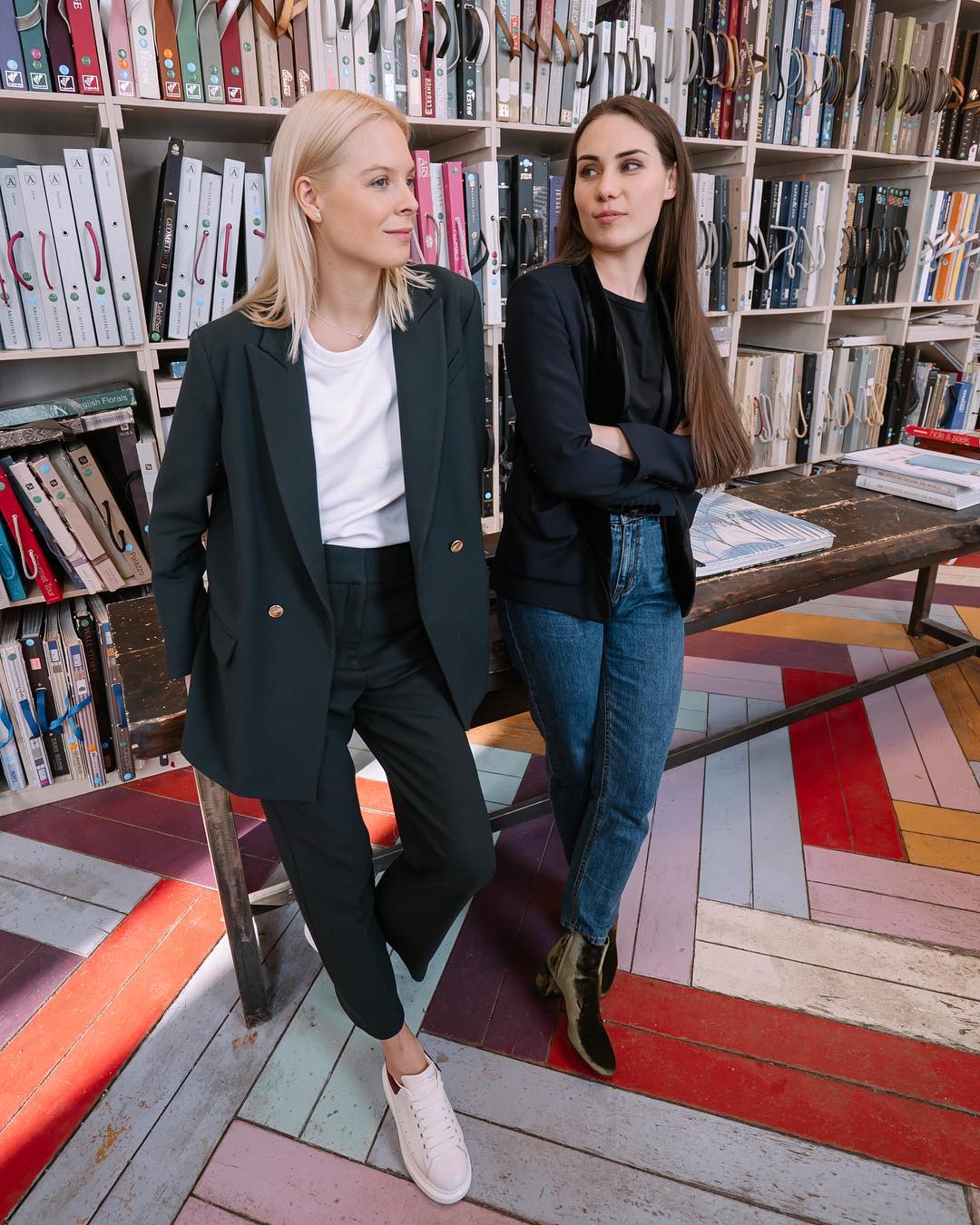 Make Interiors | Проект ‘Design is Simple’- союз двух дизайнеров, которых объединила любовь к общему делу!✔️Влада Петерсон @makeinteriors.ru и Юнона Незванкина @yn_design с большим опытом работы более 8-ми лет. Высшее профильное образование в России и за рубежом. Каждый интерьер они создают будто для себя! Индивидуальный подход к клиенту✔️
