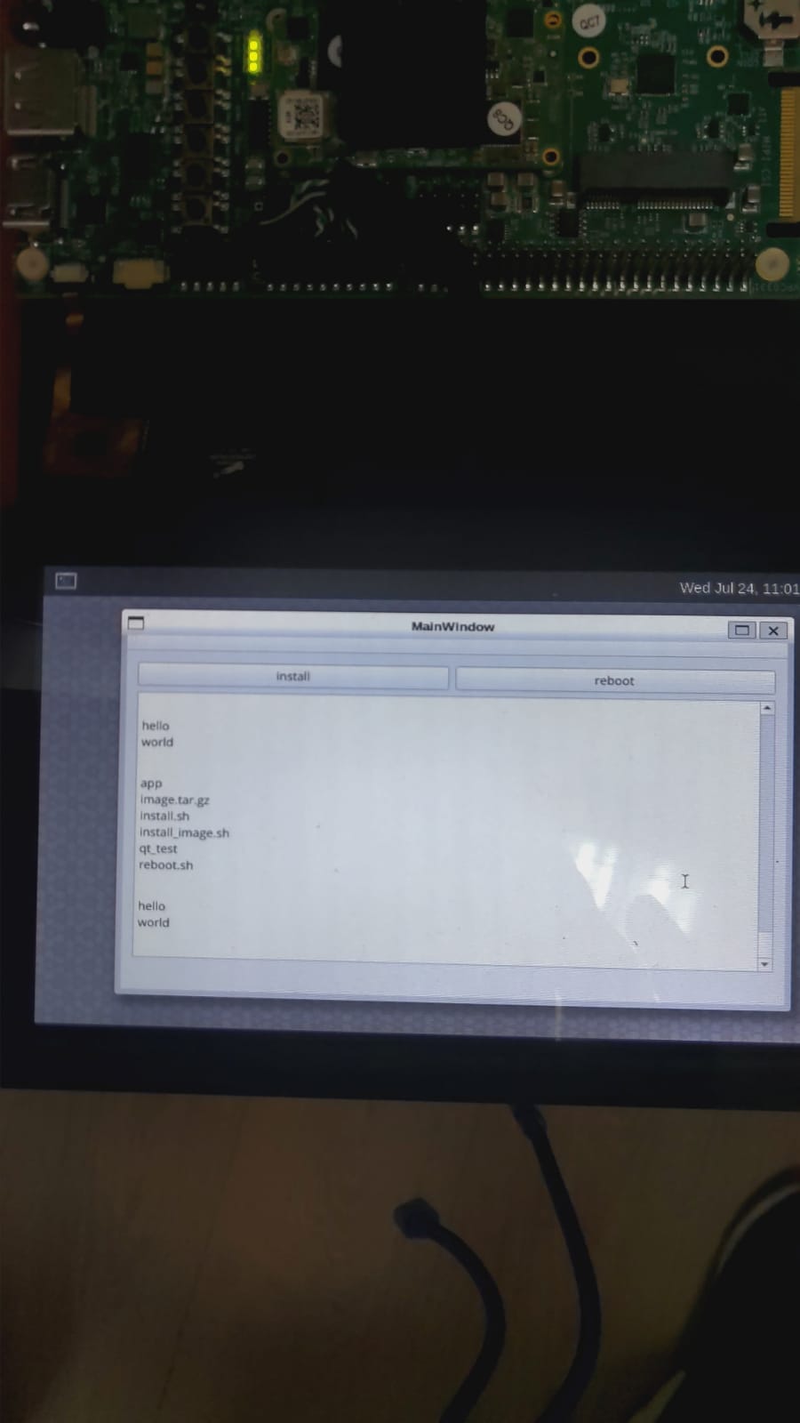 Demo of embedded QT5 application on touch screen