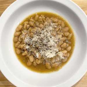 Simple cannelini beans