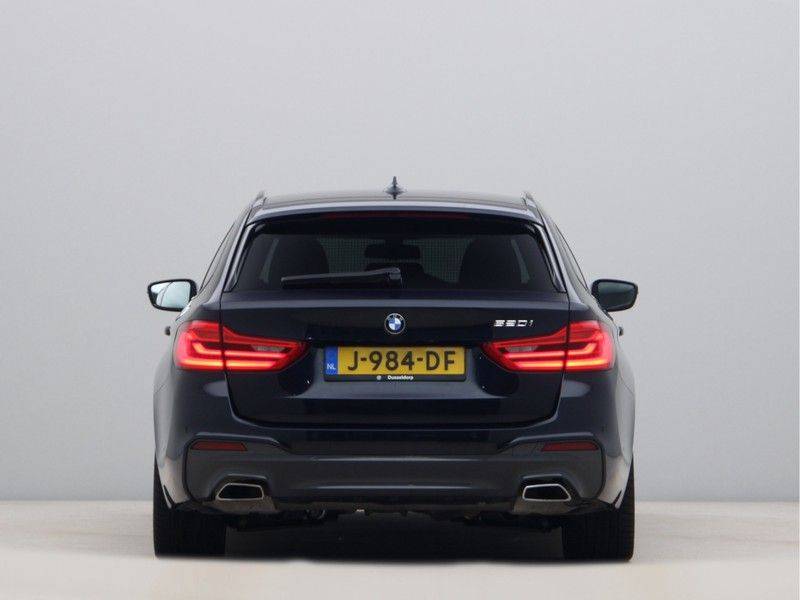 BMW 5 Serie 520i Touring High Exe M-Sport afbeelding 10