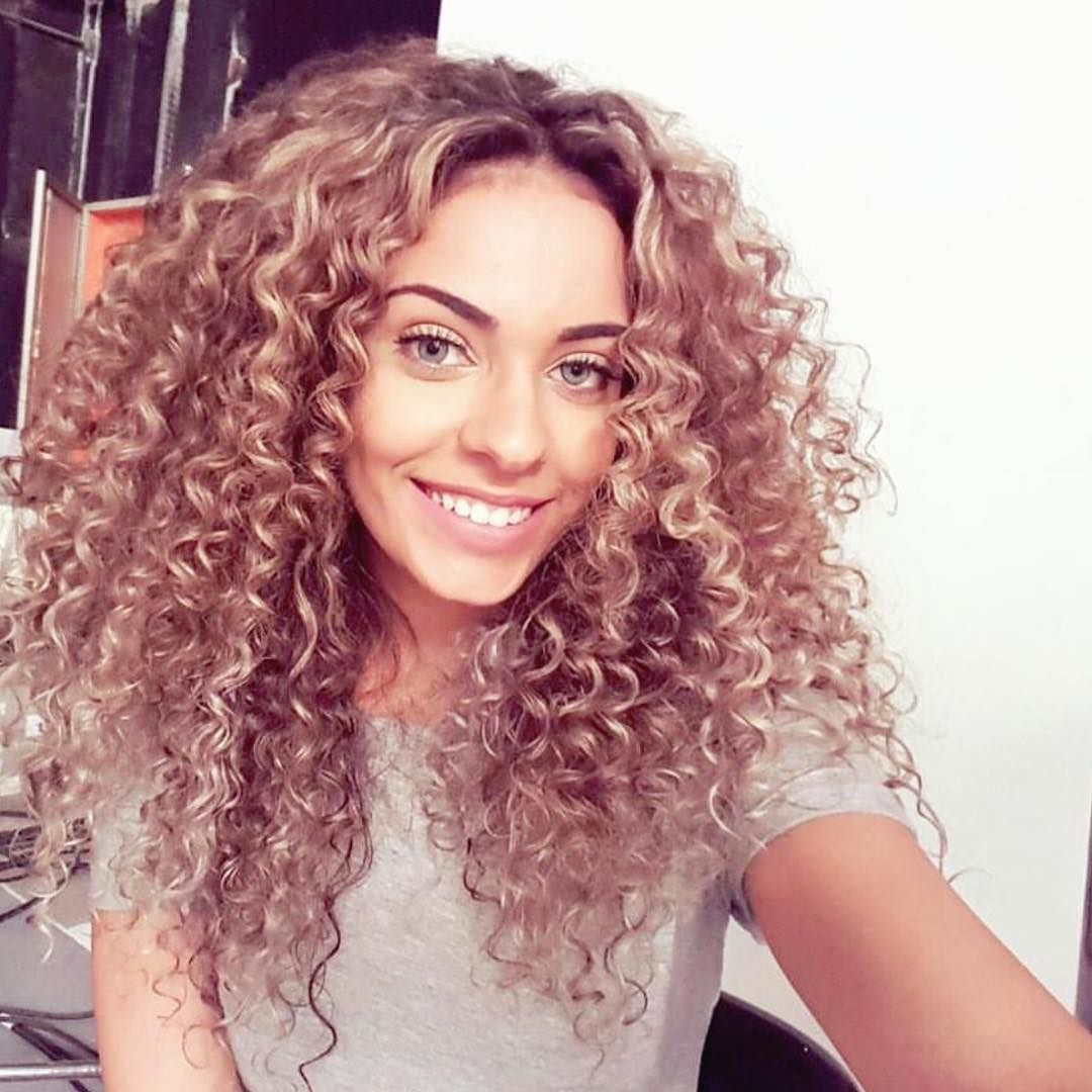 Warm Taupe Curly Hair Color Ideas