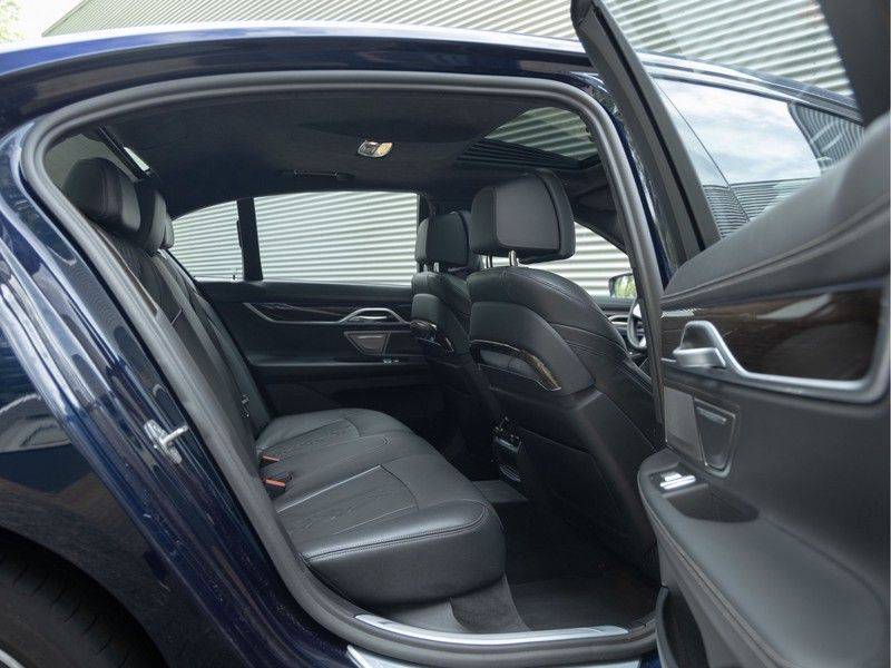 BMW 7 Serie 745e High Executive - M-Sport - Individual - Dak - Stoelventilatie afbeelding 18