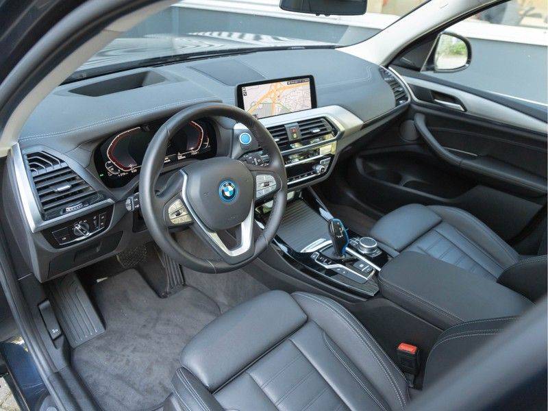 BMW iX3 High Executive - Direct Beschikbaar! afbeelding 12