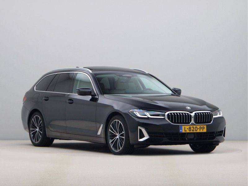 BMW 5 Serie Touring 520i High Executive Luxury Line afbeelding 7