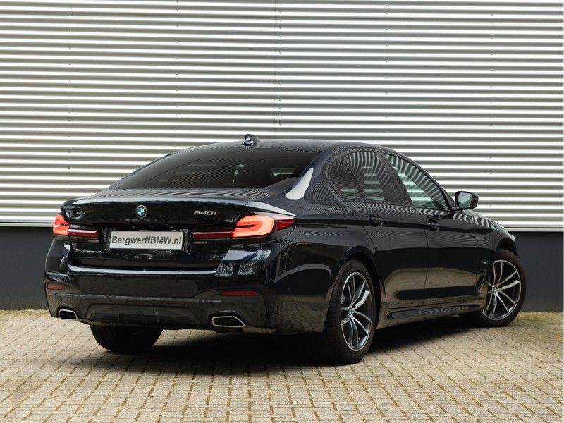 BMW 5 Serie 540i xDrive High Executive - M-Sport - DAB - Camera afbeelding 2